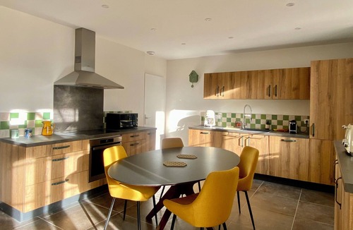 Lons-le-Saunier House | Charming house with garden in the heart of Lons-le-Saunier.