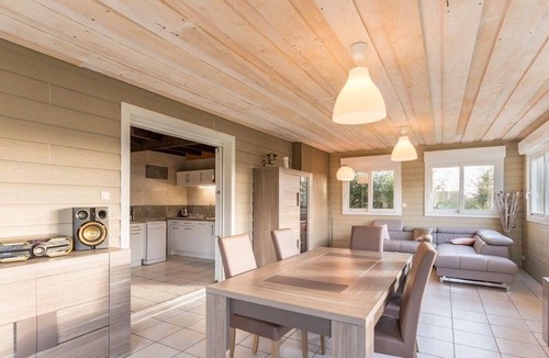 Vy-le-Ferroux Cottage | Charming house with pool, WiFi, and pets allowed