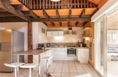 Vy-le-Ferroux Cottage | Charming house with pool, WiFi, and pets allowed