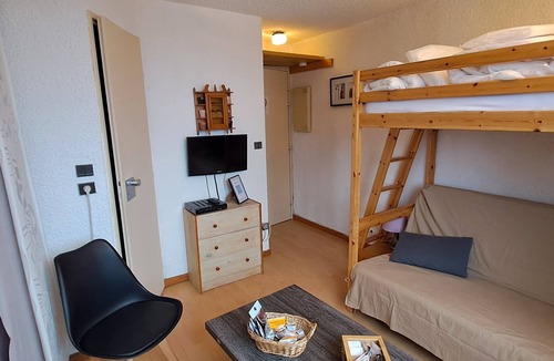 Selonnet Apartment | Charming little studio with valley view, in the heart of the resort at the foot of the slopes