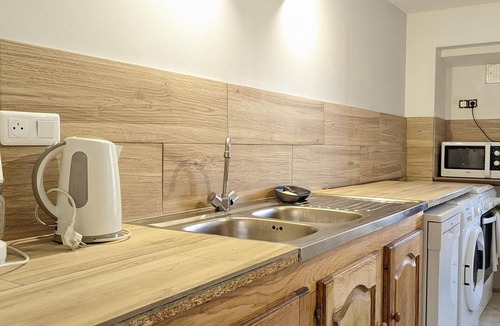 Vauvillers Cottage | Charming lodgings near Luxeuil-les-Bains, pets welcome