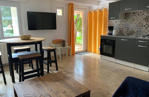 Saint-Siffret Apartment | Charming New Cottage with Pool near Uzès – Sleeps 2–3