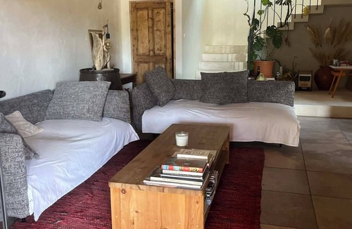 Tulette House | Charming Provencal farmhouse surrounded by vineyards