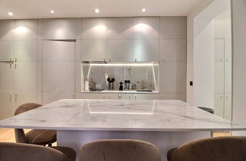 Les Halles Apartment | Charming & Quiet - 1 Bedroom, 1 Bath Apartment - Louvre & Rivoli