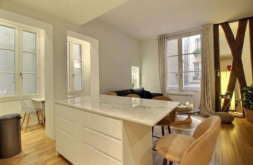 Les Halles Apartment | Charming & Quiet - 1 Bedroom, 1 Bath Apartment - Louvre & Rivoli