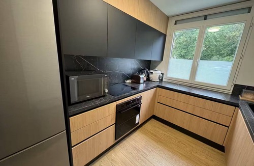 Ablon-sur-Seine Apartment | Charming renovated apartment with terrace and parking, 10 minutes from Orly