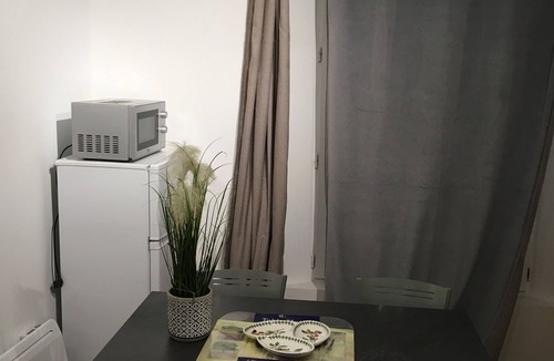 L'Hay-les-Roses Apartment | Charming renovated 2-room apartment