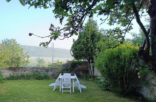Arcy-sur-Cure House | Charming renovated house, garden and view of the countryside, quiet location