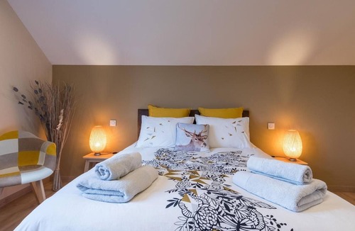 Vyans-le-Val Bed & Breakfast | Charming room for 2 with sauna and bikes in Vyans-le-Val