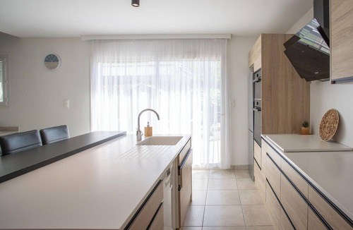 Callian Ski Chalet | Charming Semi-Detached House with Terrace, Private Jacuzzi, and Garden