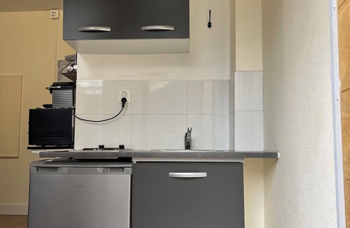 Les Fougeres Apartment | Charming Spacious Studio Paris