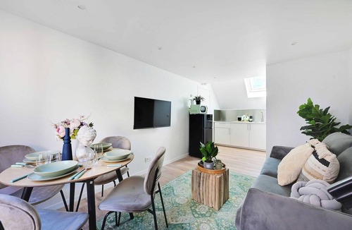 Le Kremlin-Bicetre Apartment | Charming studio - 1BR/4P- Kremlin-Bicêtre