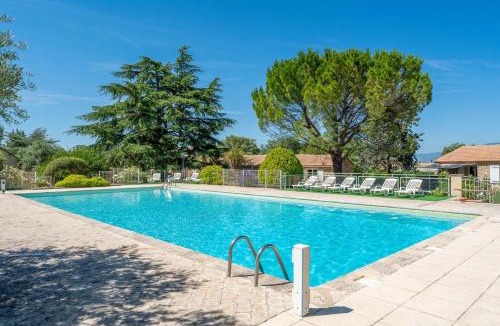 La Roque-sur-Pernes House | Charming stone house in a tourist residence