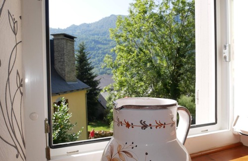 Aucun Cottage | Charming stone house with fireplace, ideal for coocooner