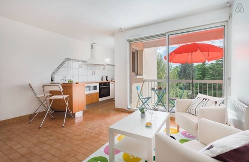 Aiguerelles Apartment | Charming studio close to the train station - Air Rental