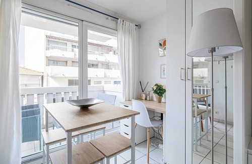 Les Baumettes Apartment | Charming Studio with balcony & pool -Heart of Nice