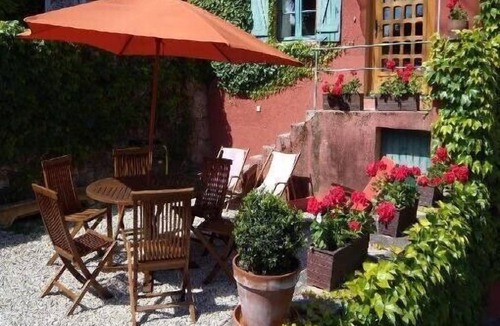 Brullioles Cottage | Château de Charfetain farm in the heart of the Monts du Lyonnais