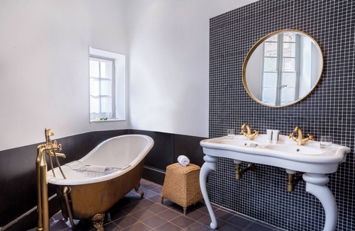 Mazan Hotel | Chateau de Mazan - Handwritten Collection