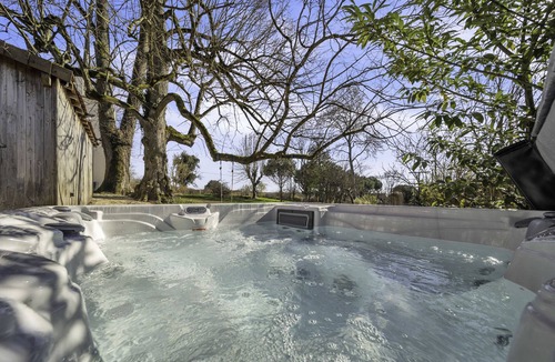 Palleau House | Château de Palleau with pool, spa and garden