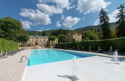 Montbrun-les-Bains Apartment | Chateau des Gipières 1