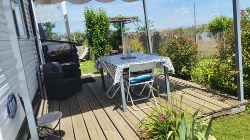Saint-Loup House | Chez Elvis et Agnès, logement climatisé
