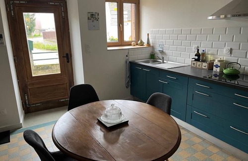 Merey-sous-Montrond Apartment | Chez la Georgette - Appartement Cosy