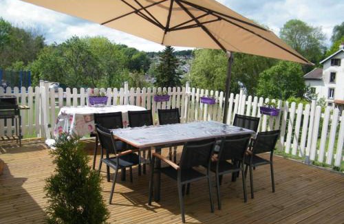 Chantraine Apartment | Chez Laurent et Sandrine - parking - jusqu'à 4 chambres - 6 couchages - possibilité de petit-déjeuner - possibilité spa privatif et piscine