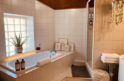 Bucey-les-Gy Bed & Breakfast | CHEZ LOU - Grand espace cosy 60 m2 entrée indépendante dans maison privée au calme
