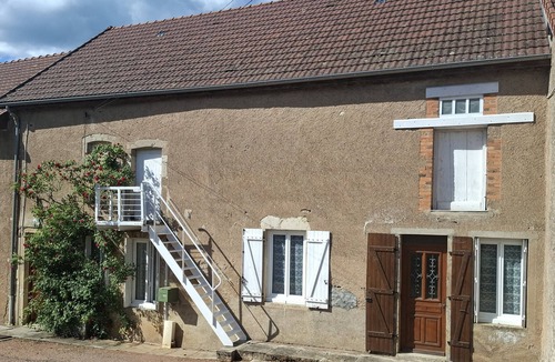 Vianges House | Chez Marie et Lucien : Entre Morvan et vignes/Between Morvan and vineyards
