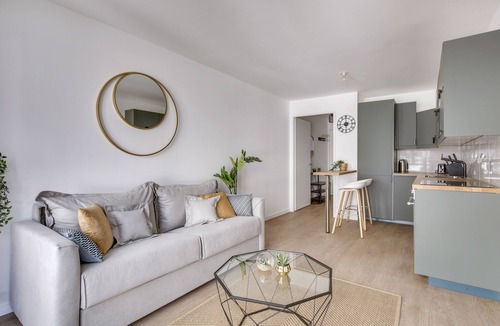 Orly Apartment | Chic apart with parking southern Paris