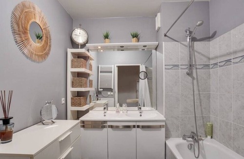 Orly Apartment | Chic Apart With Terrace and Parking