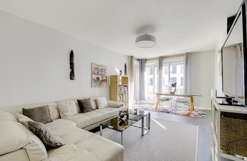 Orly Apartment | Chic apart with terrace and parking