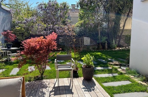 Malakoff House | Chic, Artistic Vintage Villa, 10 minutes from downtown Paris; Absolutely quiet, with a garden and terraces