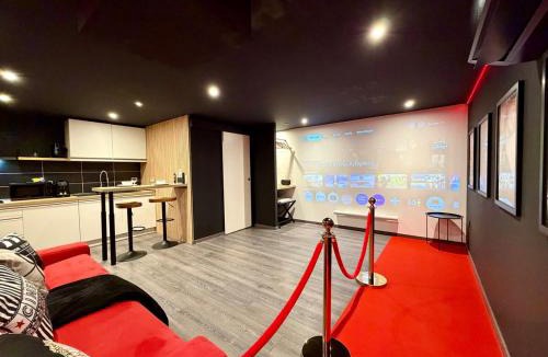 Bourgoin-Jallieu Apartment | Cinemus, Nid douillet avec Cinéma Privé