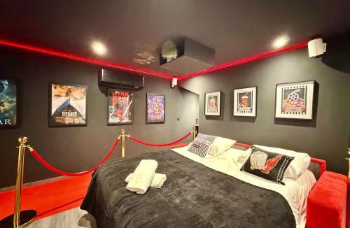 Bourgoin-Jallieu Apartment | Cinemus, Nid douillet avec Cinéma Privé