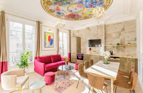 Palais-Royal Apartment | CLASSIC PARISIAN CHARM WITH AN ARTISTIC SOUL, JUST STEPS FROM THE OPÉRA
