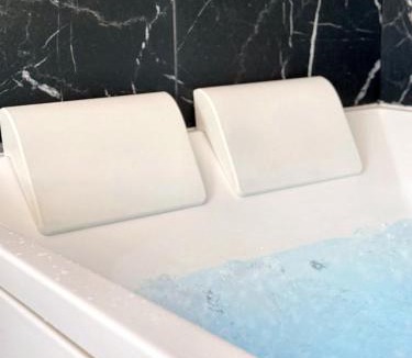 Essert Apartment | Climatisé-Studio Balnéo Romantique-Parking gratuit