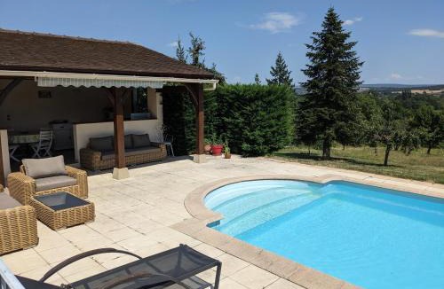 Savigny-sur-Grosne House | Clos du Château - Grande maison avec piscine privée et vue sur la vallée