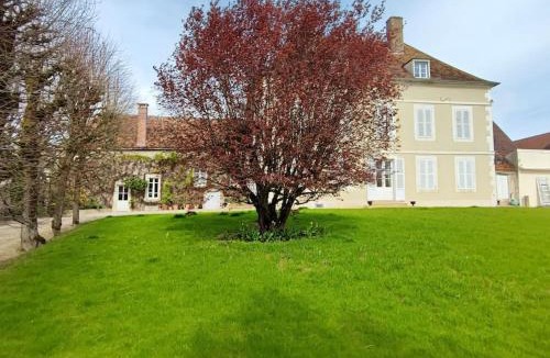 Saint-Bris-le-Vineux House | Clos Saint-Priscus - Gîte de Charme - Les Bastides d'Edouard en Bourgogne