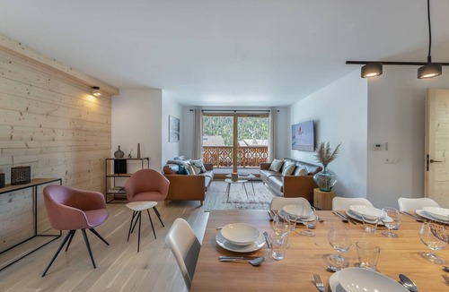 Chatel Apartment | Close to the centre, new flat with 4 bedrooms and 3 bathrooms
