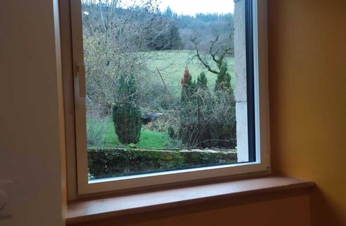 Montaigu Cottage | Close to thermal baths quiet house ideal for curists or hikers