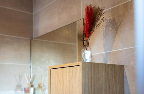 Uxegney Apartment | Cocon chaleureux proche Epinal Private parking