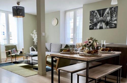 Vizille Apartment | Cocon du Château, Centre Historique Vizille 7pers