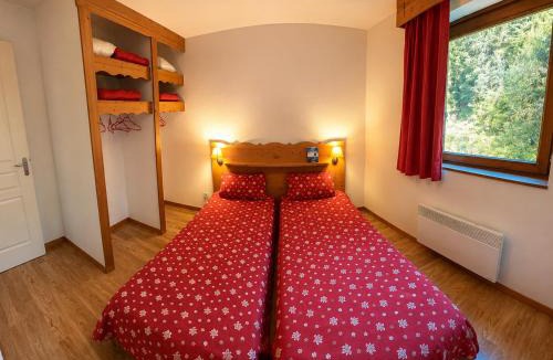 Chamrousse Apartment | Cocon lumineux au cœur des sapins - Balcon et parking