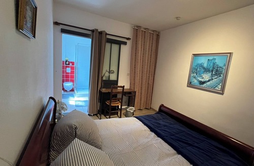 Cormatin Bed & Breakfast | Colors of life - Chambre Bleue