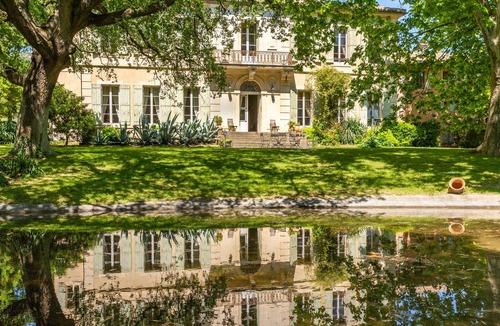 Saint-Hippolyte-le-Graveyron Apartment | Comfortable air-conditioned gîte, park and swimming pool, near Ventoux cyclists welcome