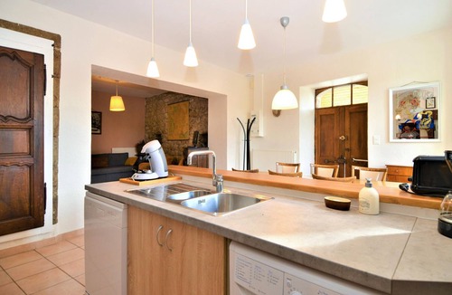 Saint-Germain House | Come to this beautiful cottage in a quiet location near the famous village of Vogüé.