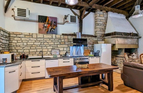 Fretigney-et-Velloreille Cottage | Comfortable cottage with pool, SPA, Wi-Fi and parking at 6 Rue du Pré de la Haie