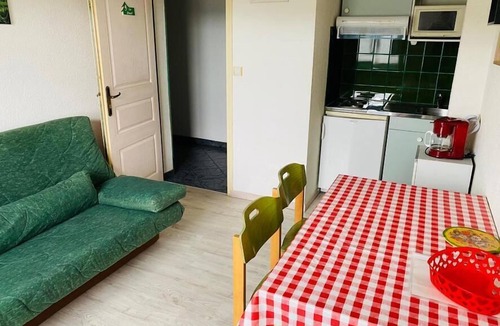 Girmont-Val-d'Ajol Apartment | Comfort double room with shower