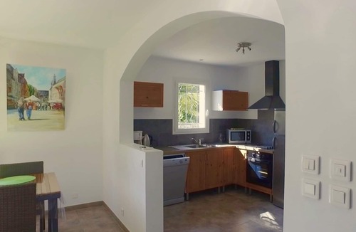 Sampzon Villa | Comfortable 4-person air-conditioned villa, private pool, garden, near canoe river
